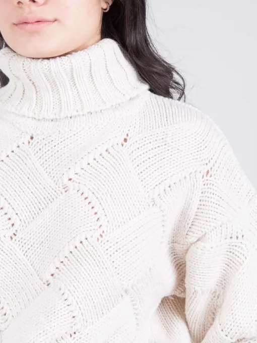 Fashion MVP WARDROBE Dolcevita corta