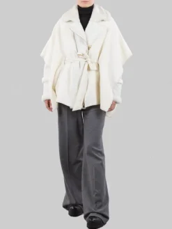 Fashion VIOLANTI GIACCA MODELLO MANTELLA REALIZZATA CON INSERTI IN ECO PELLICCIA E MONTONE Bianco