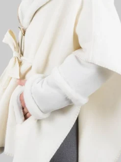 Fashion VIOLANTI GIACCA MODELLO MANTELLA REALIZZATA CON INSERTI IN ECO PELLICCIA E MONTONE Bianco
