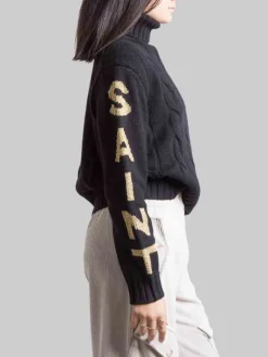 Outlet MC2 SAINT BARTH MAGLIA DOLCEVITA IN MISTO CACHEMIRE NERA CON SCRITTA ORO SULLE MANICHE Nero