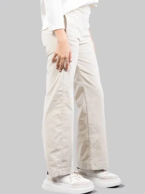 Fashion CIGALA'S PANTALONI RELAXED CHINO A VITA ALTA IN VELLUTO ELASTICIZZATO Panna